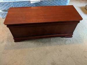 lot 46 image: Lane Home Furnishing Aroma Lite Chest