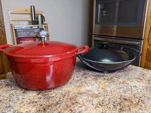 lot 169 image: Cast iron enameled cookware