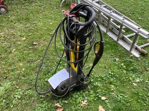 lot 128 image: Karcher 395 Pressure washer