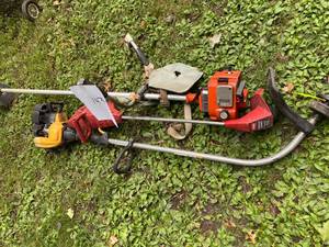 lot 143 image: Two Weed WhipsGas Limb Saw
