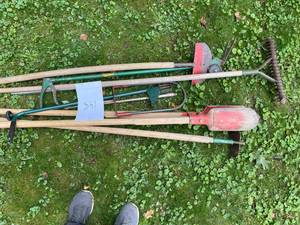 lot 148 image: Misc. Garden Tools