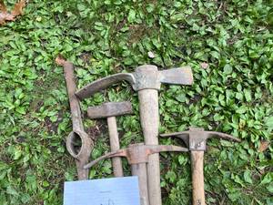 lot 154 image: Lot of Pick Axes