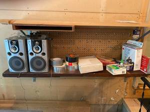 lot 203 image: Lot of Miscellaneous goods