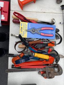 lot 212 image: Lot of Misc items