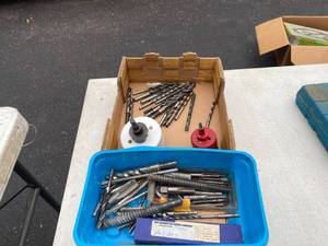 lot 220 image: Lot of Misc Drill bits