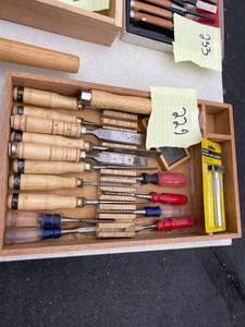 lot 229 image: Large Wood Chisel Set