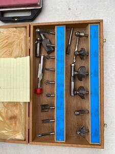 lot 235 image: Router Bit Set