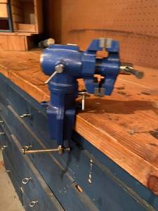 lot 263 image: Forge Vise Grip