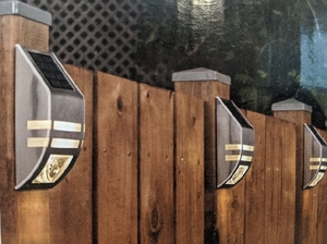 lot 35 image: New Solar LED Accent Lights