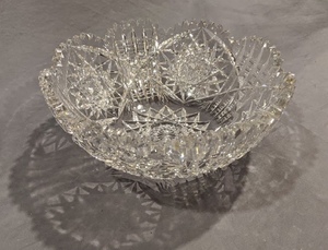 lot 54 image: Cut Crystal Glass Bowl