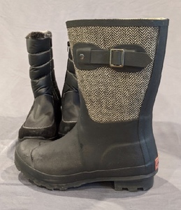 lot 59 image: Womens size 7 Boots - Two Pairs - New and Adorable