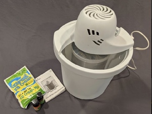 lot 69 image: Ice Cream Maker