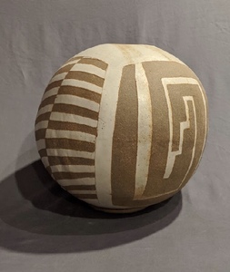 lot 109 image: Round Studio Pottery Vase