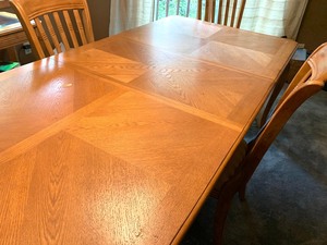 lot 18 image: Oak Dining Table with Four Chairs