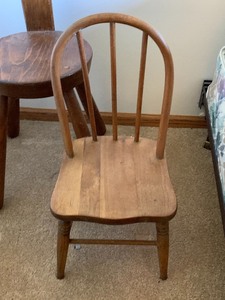 lot 36 image: Unique Stool and Childrens Chair