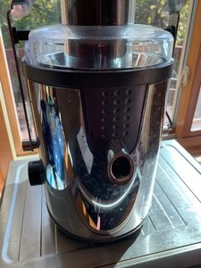 lot 48 image: Bella Juicer