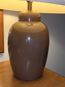 lot 41 image: Tan Ceramic Lamp
