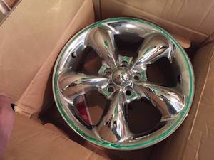 lot 90 image: Set pf Four American Racing Rims In Original Boxes