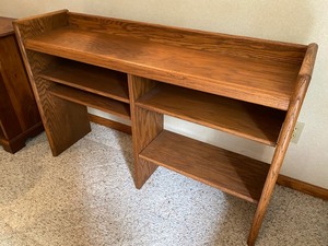 lot 106 image: Desk Top Book Shelf