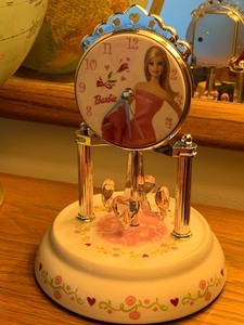 lot 38 image: Battery Operated Barbie Clock