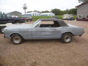 lot 1 image: 1965 Ford Mustang