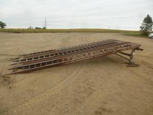 lot 3 image: DIsplayLoading Ramp