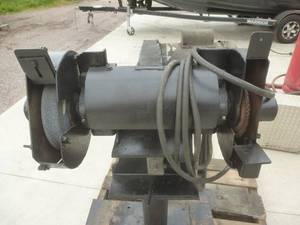 lot 15 image: Commercial Grinder