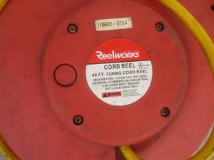 lot 18 image: Electric Cord Reel