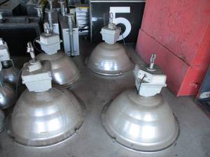 4 High bay lights