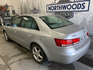 lot 8 image: 2007 Hyundai Sonata -No Reserve-