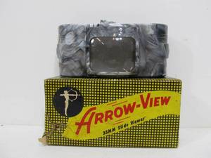 lot 30 image: Vintage ARROW-VIEW 35mm Slide Viewer wBox