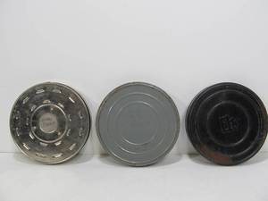 lot 38 image: 3 Vintage 1940s Film Canisters wFilms.