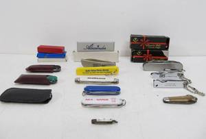 lot 40 image: Lot of Assorted Pocket Knives