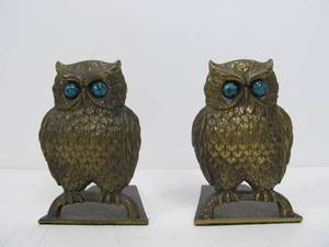lot 41 image: Vintage Brass Owl Bookends wBlue Stone Eyes