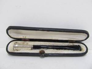 lot 48 image: Vintage 1930s era Sterling Silver Cigarette Holder