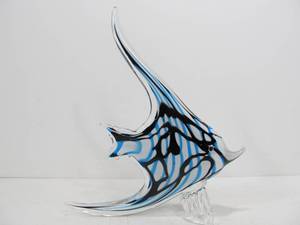 lot 58 image: Hand Blown MURANO Art Glass Tropical Fish
