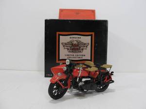 lot 66 image: Mint in Box Limited Edition Diecast HARLEY DAVIDSON Motorcycle