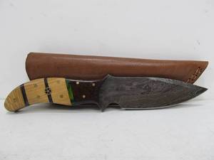 lot 249 image: Mint Condition Quality Custom Made Fixed Blade Inlaid Knife wDamascus Steel Blade