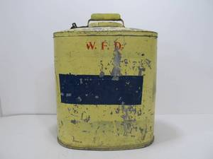 lot 100 image: Vintage INDIAN Hudson Backpack Style Fire Extinguisher 
