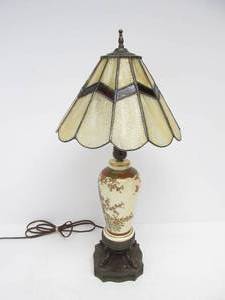 lot 138 image: Excellent Vintage Hand Painted Ceramic Peacock Table Lamp wGlass Shade