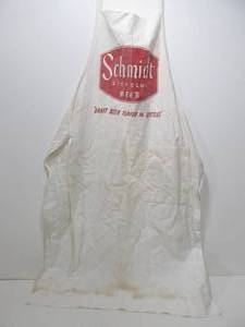 lot 168 image: Vintage SCHMIDT City Club Beer Advertising Apron