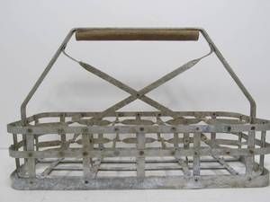 lot 172 image: Vintage 10-Section 1930s-40s Motor Oil Bottle Carrier