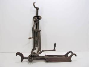 lot 174 image: 2 Antique 1920s Ford Model AT Universal Rim Tools