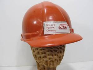 lot 176 image: Vintage SOO LINE Railroad Hardhat Helmet