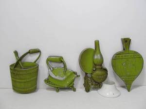 lot 214 image: Vintage Mid Century Cast Metal HODA Wall Plaques