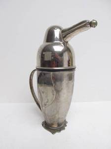 lot 242 image: Art Deco Chrome Napier Style Penguin Cocktail Shaker