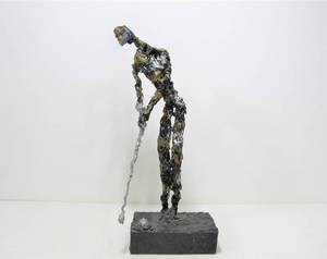 lot 263 image: Vintage Original Abstract Golfer Figurine Signed