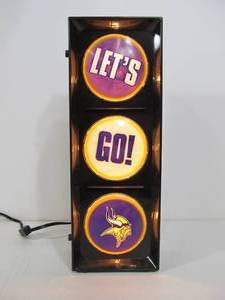 lot 269 image: Working MN VIKINGS Lighted Stop Light 