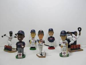 lot 271 image: Lot of 7 MN TWINS Bobbleheads & Stadium Giveaway Statues