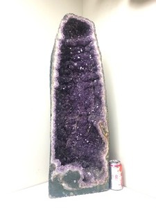 lot 1 image: HUGE Beautiful 32 Amethyst Geode 
